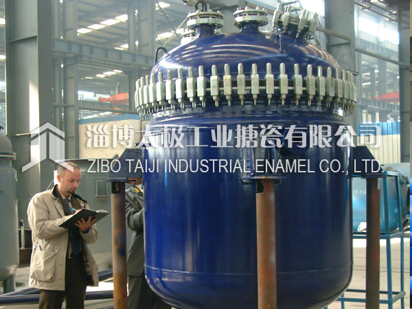 搪玻璃反應(yīng)釜為什么會出現(xiàn)油壓波動問題？